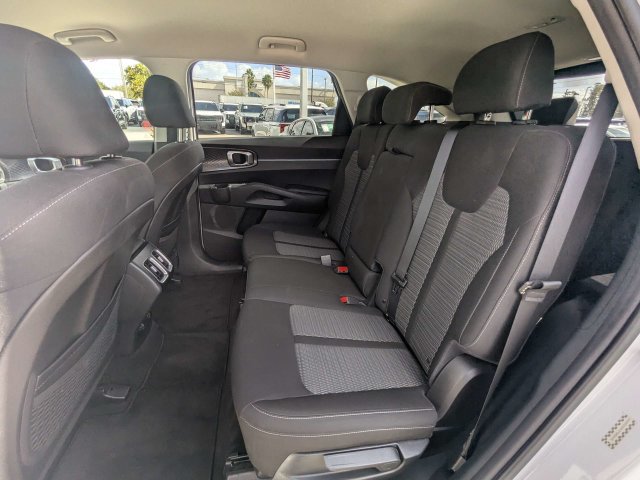 Used 2021 Kia Sorento LX FWD image 16