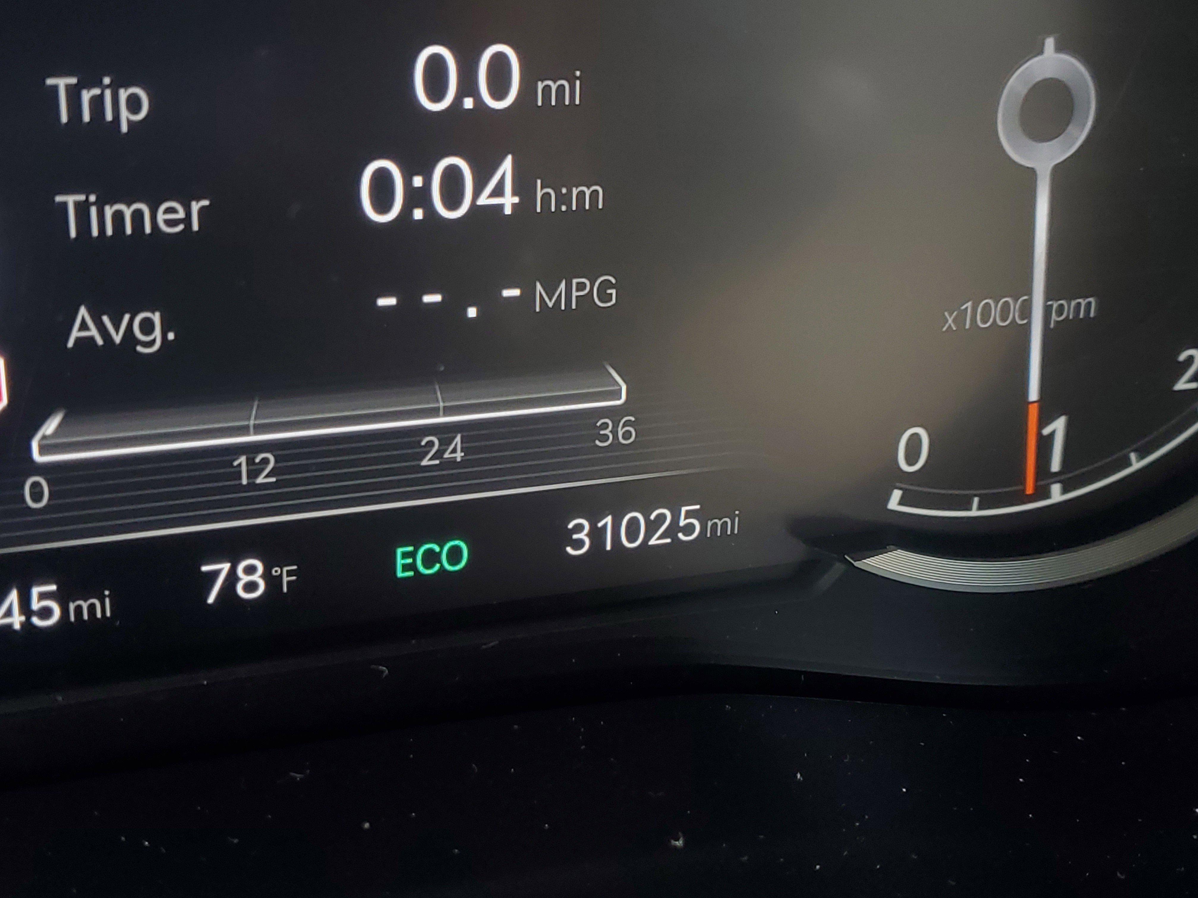 Used 2025 Genesis G70 2.5T image 24