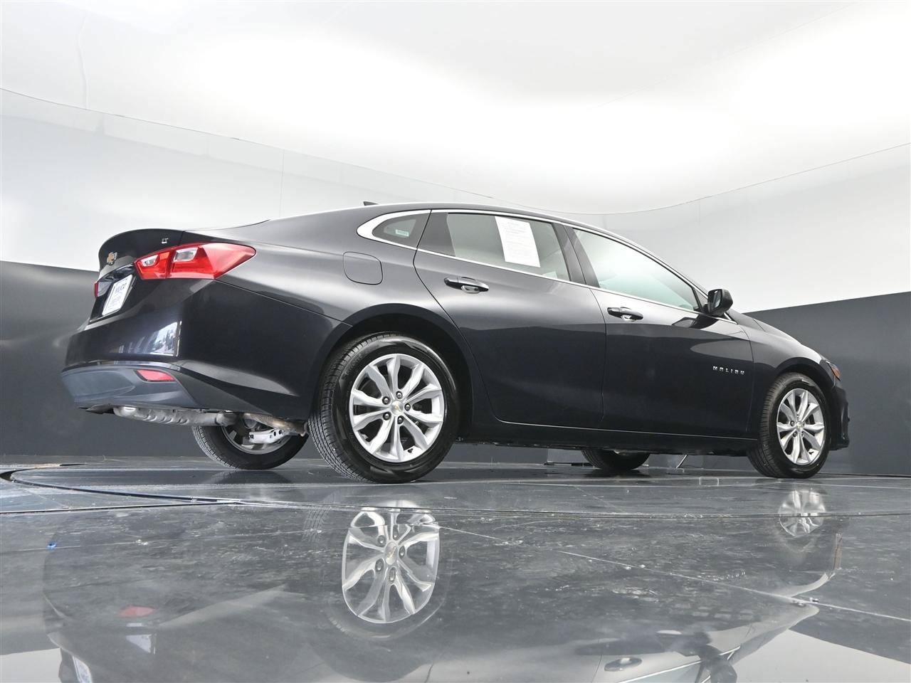 Used 2023 Chevrolet Malibu LT FWD image 32