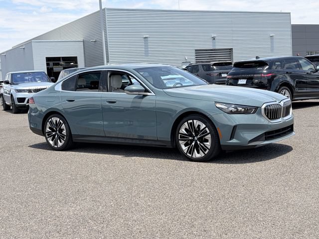 Used 2025 BMW 530i RWD image 5