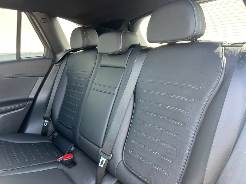 Used 2025 Mercedes-Benz GLC 300 4MATIC w/ AMG Line image 22