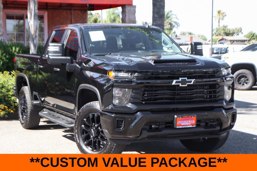 Used 2025 Chevrolet Silverado 2500 Custom w/ Custom Value Package AWD/4WD image 2