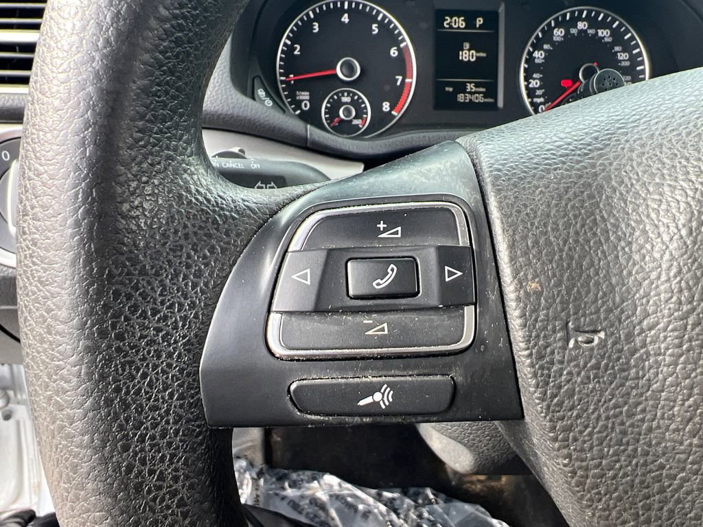 Used 2013 Volkswagen Passat 2.5 S image 17