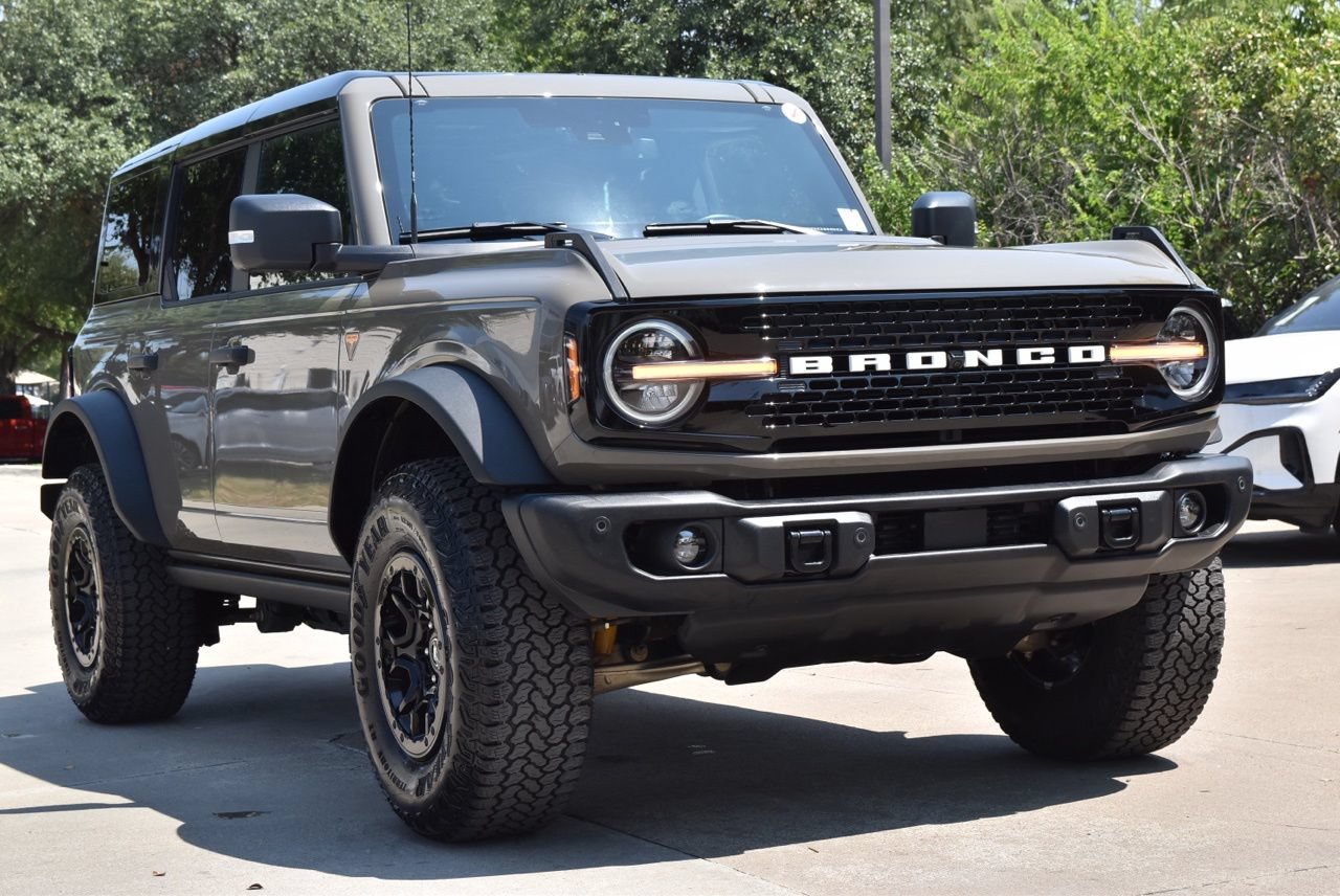 Certified 2025 Ford Bronco Badlands AWD/4WD image 4