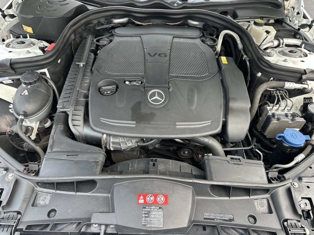 Used 2014 Mercedes-Benz E 350 4MATIC Sedan image 11