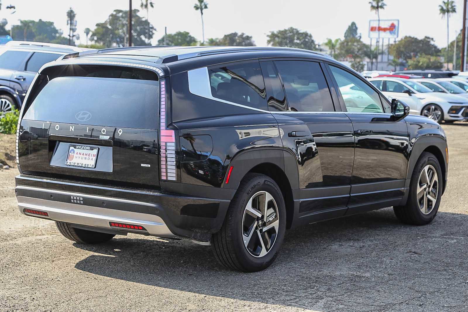 New 2026 Hyundai Ioniq 9 SE AWD/4WD image 5