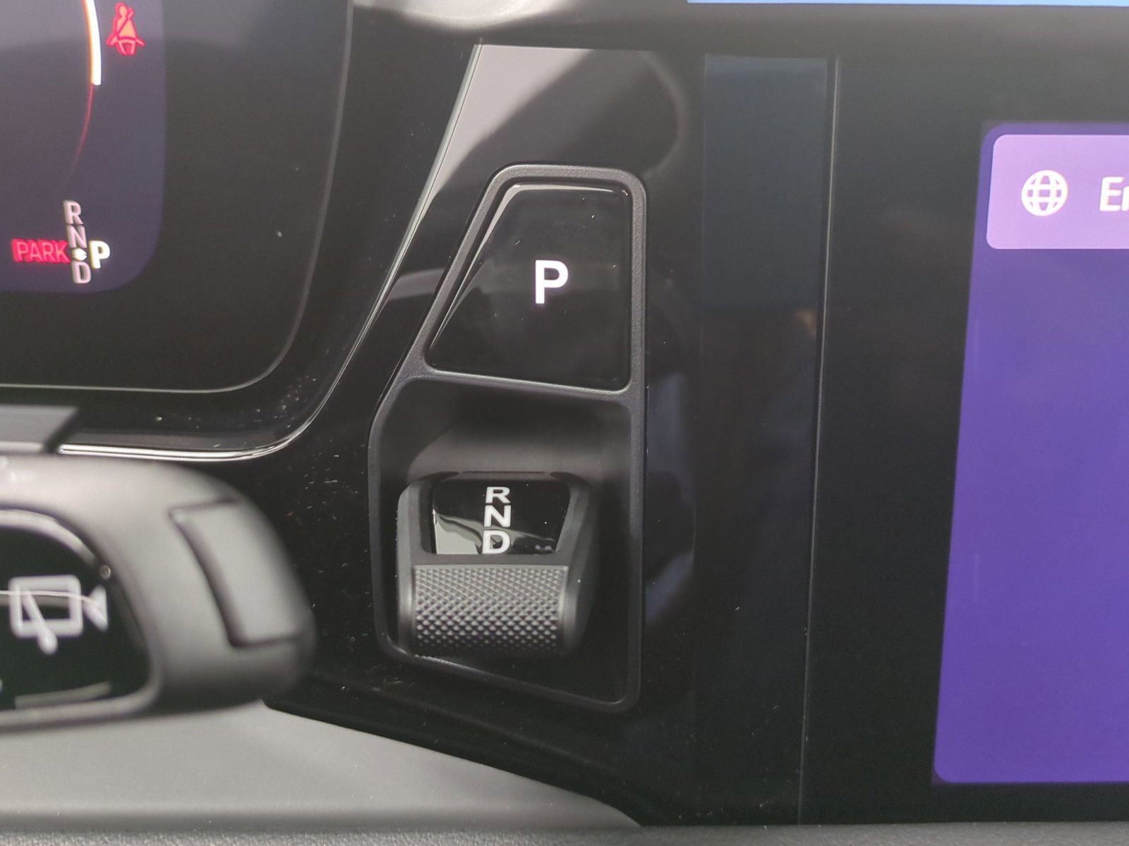 New 2026 Porsche Macan 4 Electric image 30