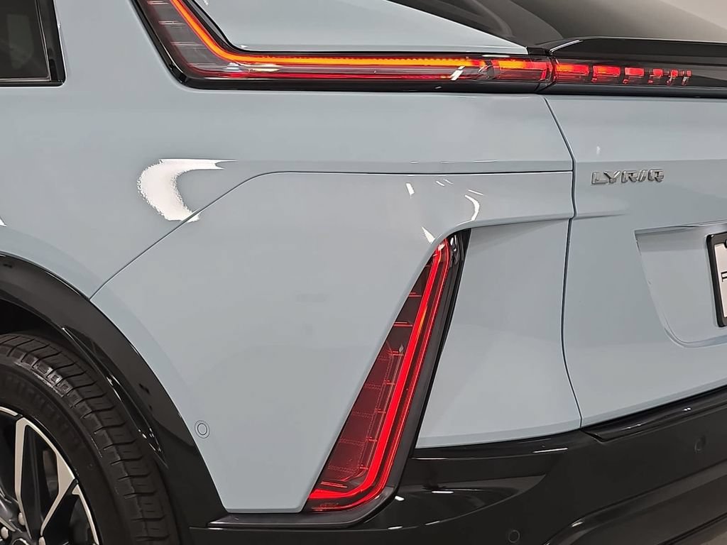 Used 2025 Cadillac Lyriq Sport RWD image 29