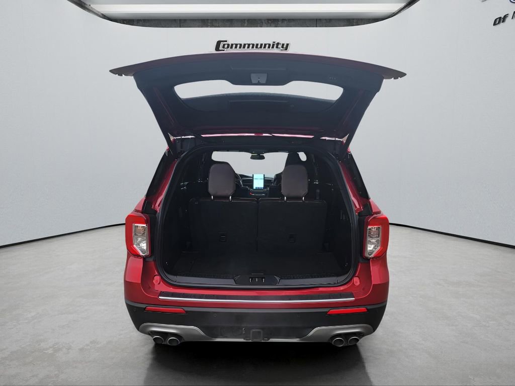 Used 2020 Ford Explorer Platinum w/ Premium Technology Package image 12