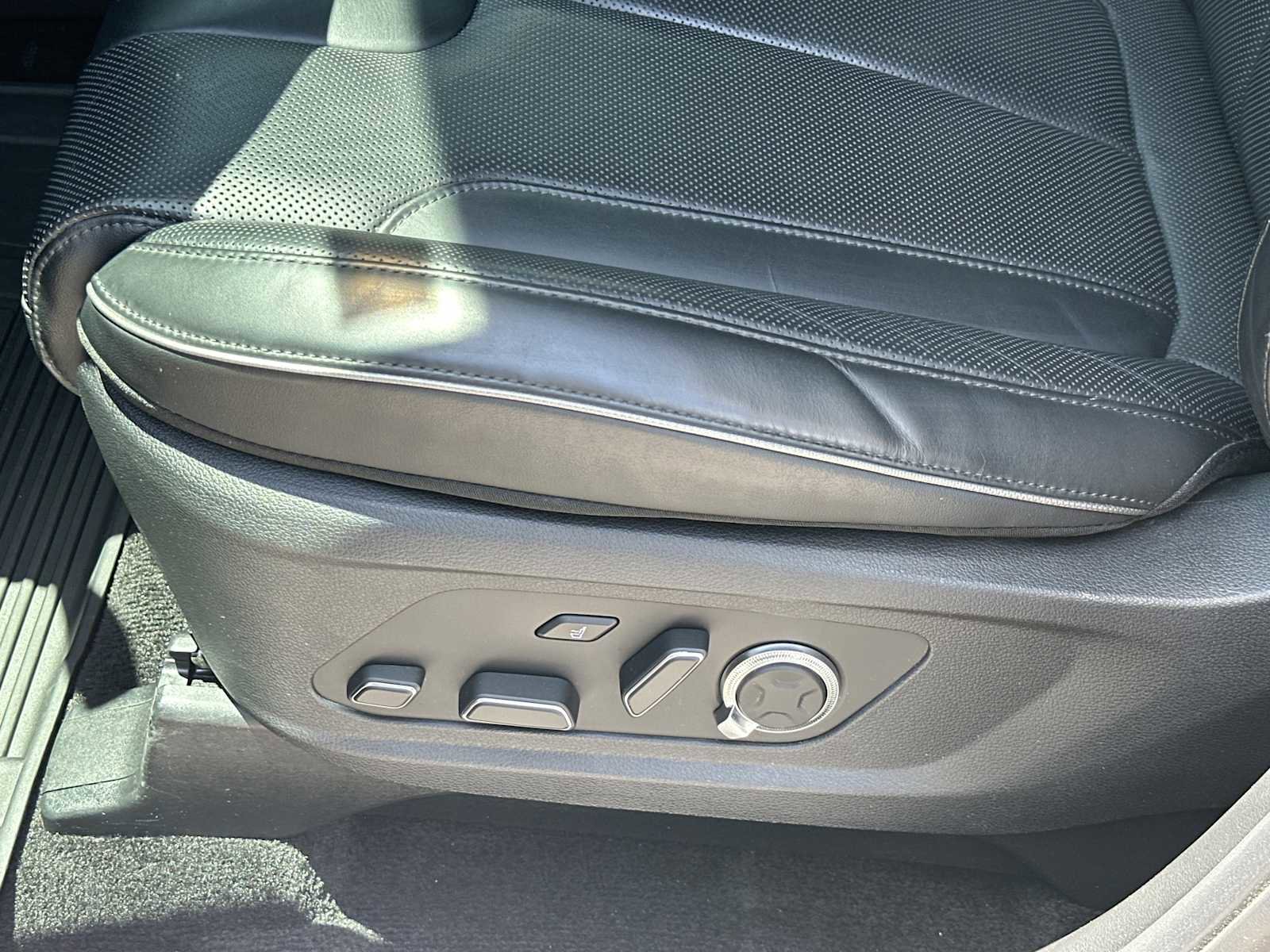 Used 2024 Hyundai Palisade Calligraphy FWD image 12