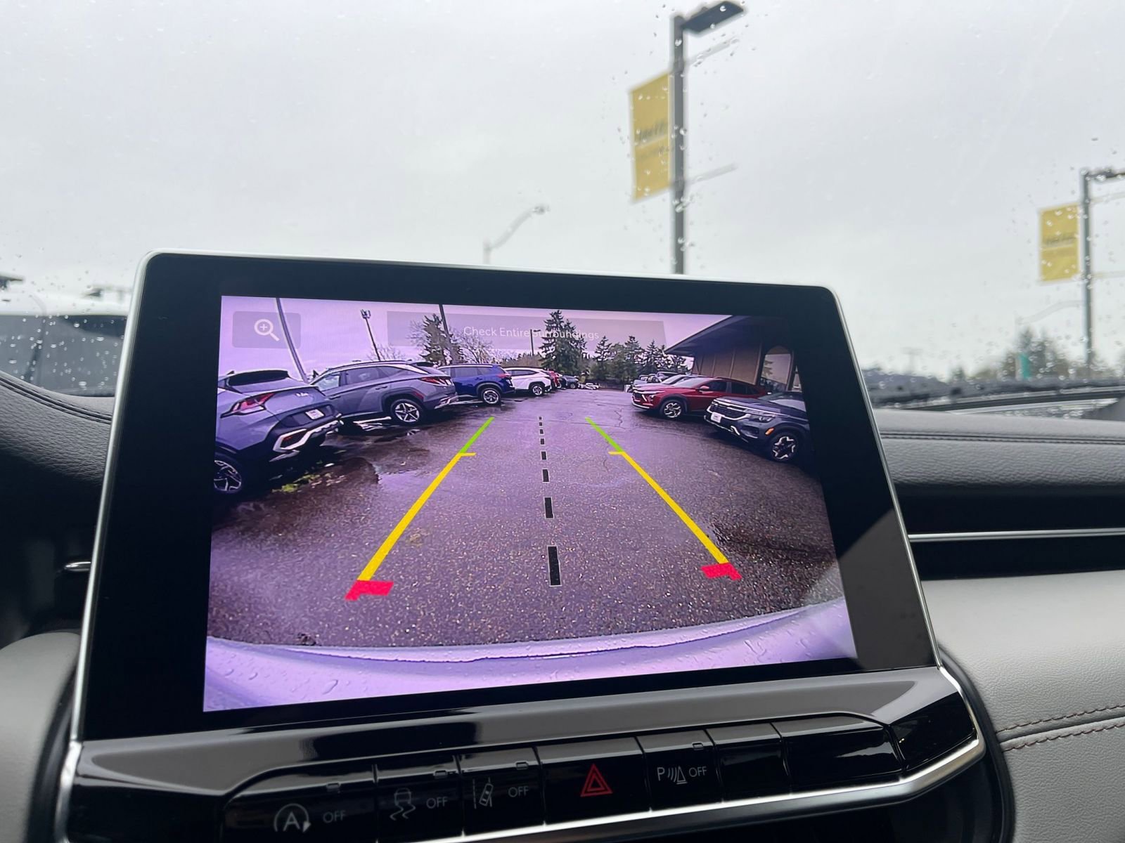 Used 2025 Jeep Compass Limited image 24