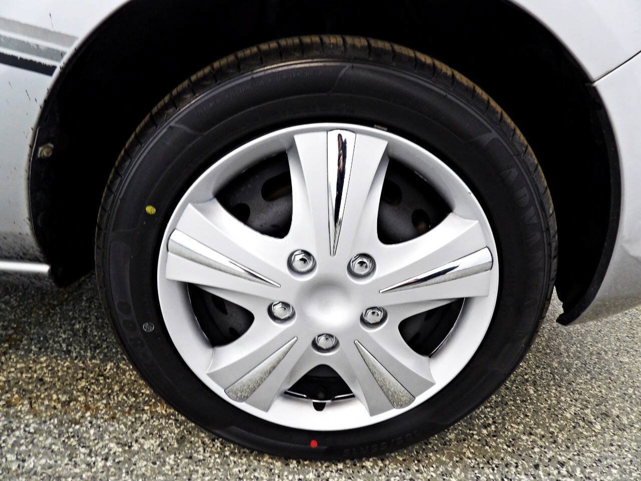 Used 2013 MAZDA MAZDA2 Sport FWD image 20