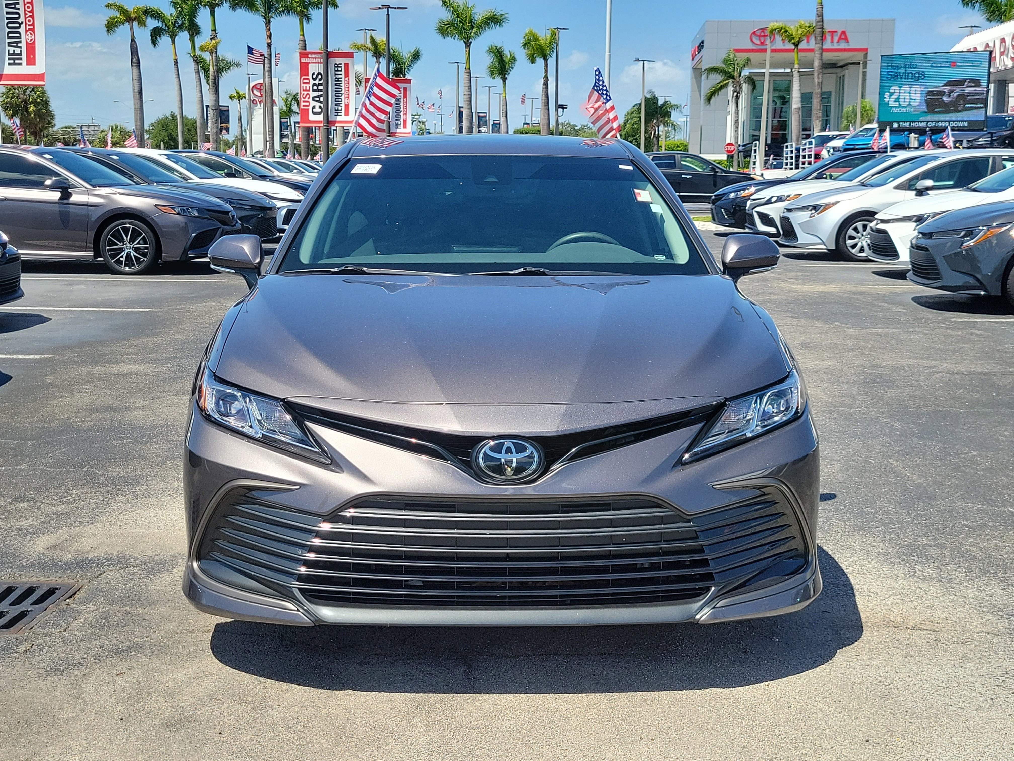 Used 2024 Toyota Camry LE w/ Convenience Package FWD image 4