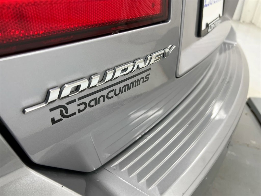 Used 2020 Dodge Journey SE w/ SE Popular Equipment Group image 26