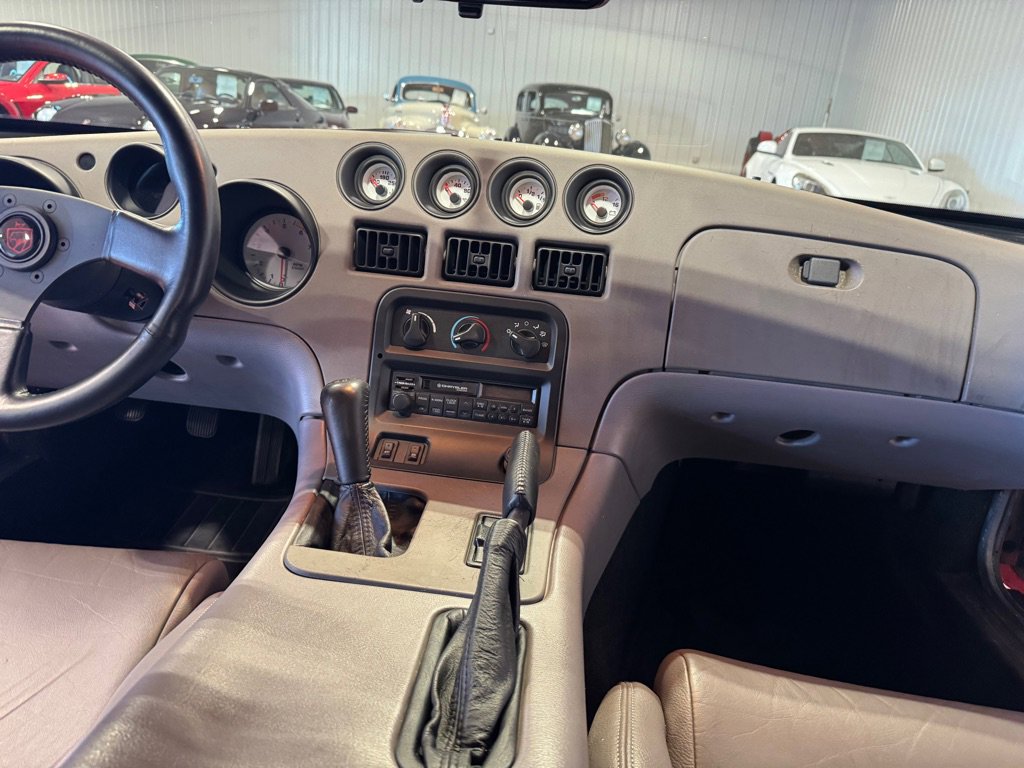Used 1994 Dodge Viper RT/10 image 36