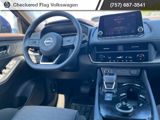 Used 2023 Nissan Rogue SV AWD/4WD image 29