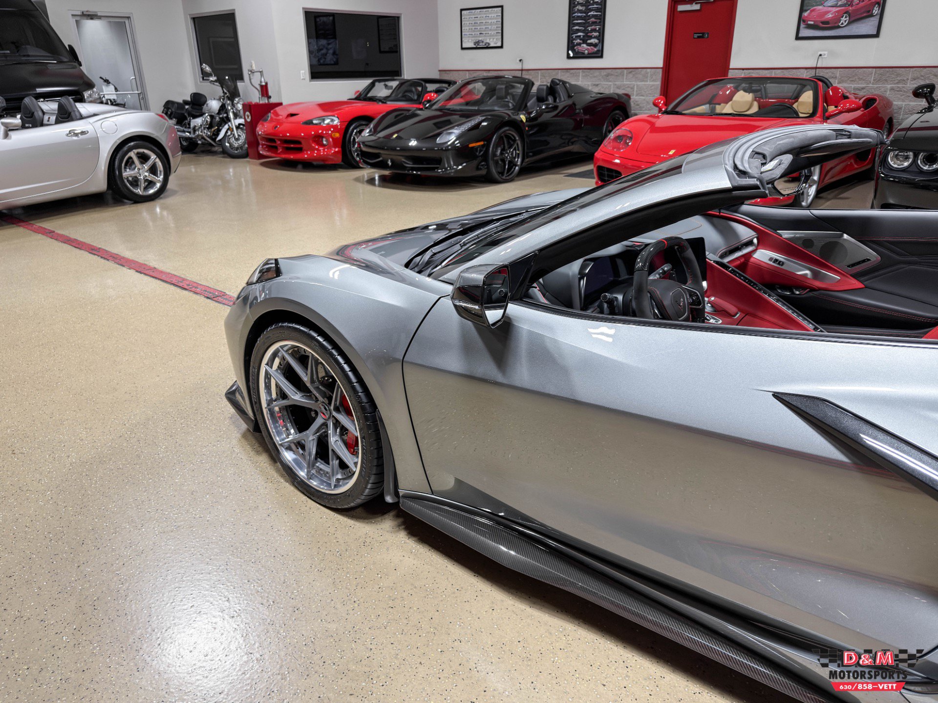 Used 2024 Chevrolet Corvette Z06 RWD image 39