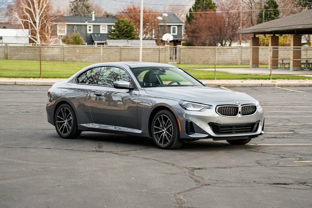 Used 2025 BMW 230i xDrive Coupe w/ Convenience Package image 3