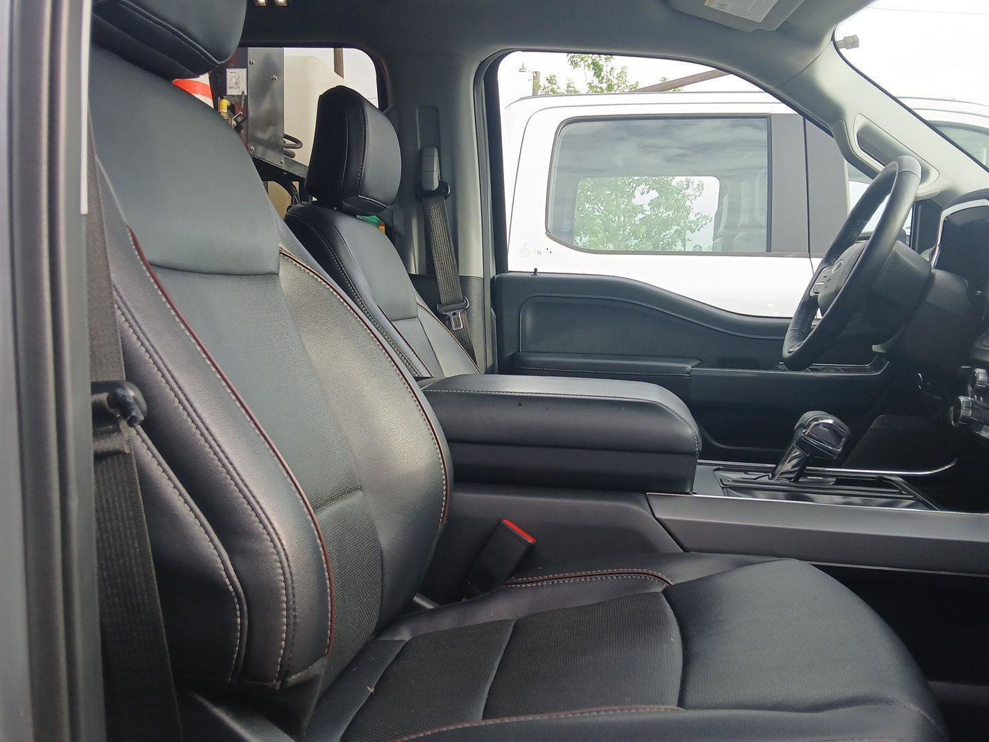 Used 2022 Ford F150 Lariat w/ Equipment Group 502A High image 10