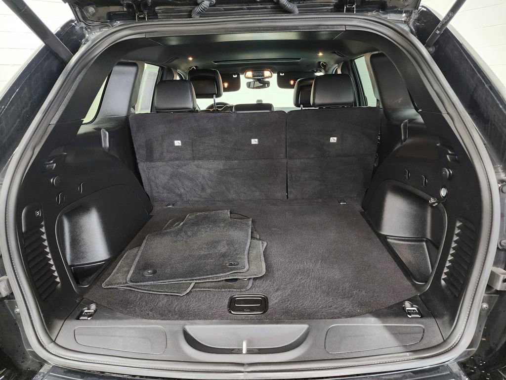 Used 2022 Jeep Grand Cherokee Limited image 30