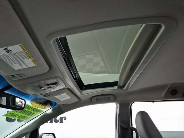 Used 2017 Toyota Sienna XLE image 32