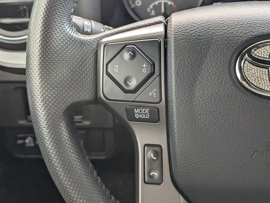 Used 2019 Toyota Tacoma TRD Off-Road image 18