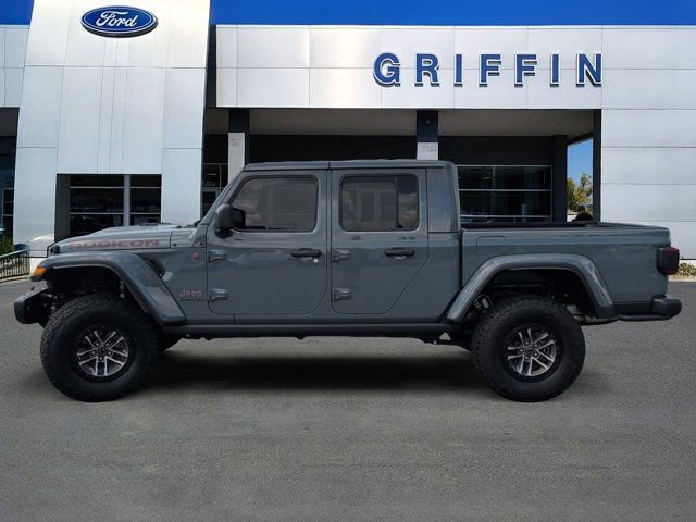 Used 2025 Jeep Gladiator Rubicon w/ Convenience Group AWD/4WD image 10