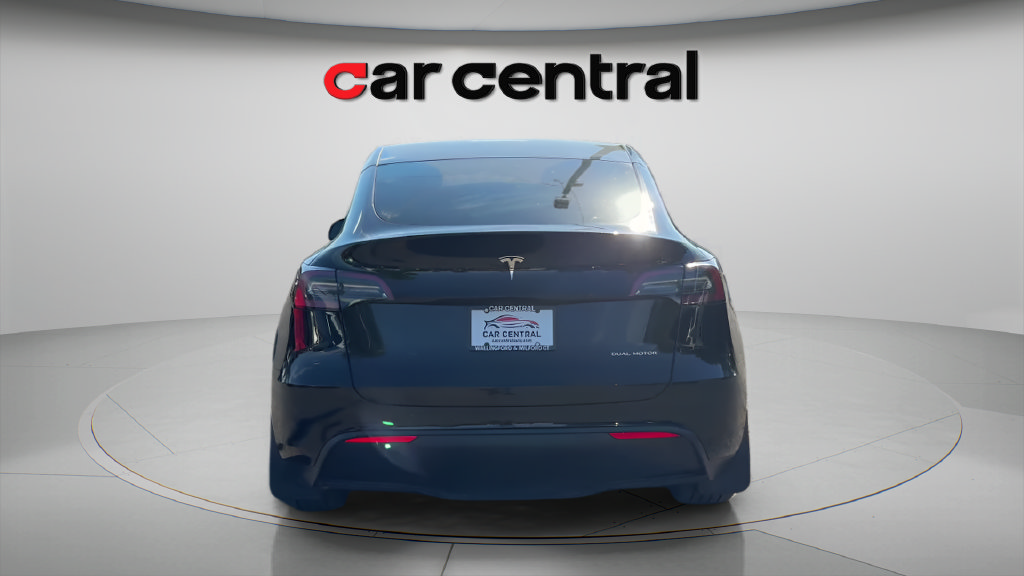 Used 2022 Tesla Model Y Long Range AWD/4WD image 4