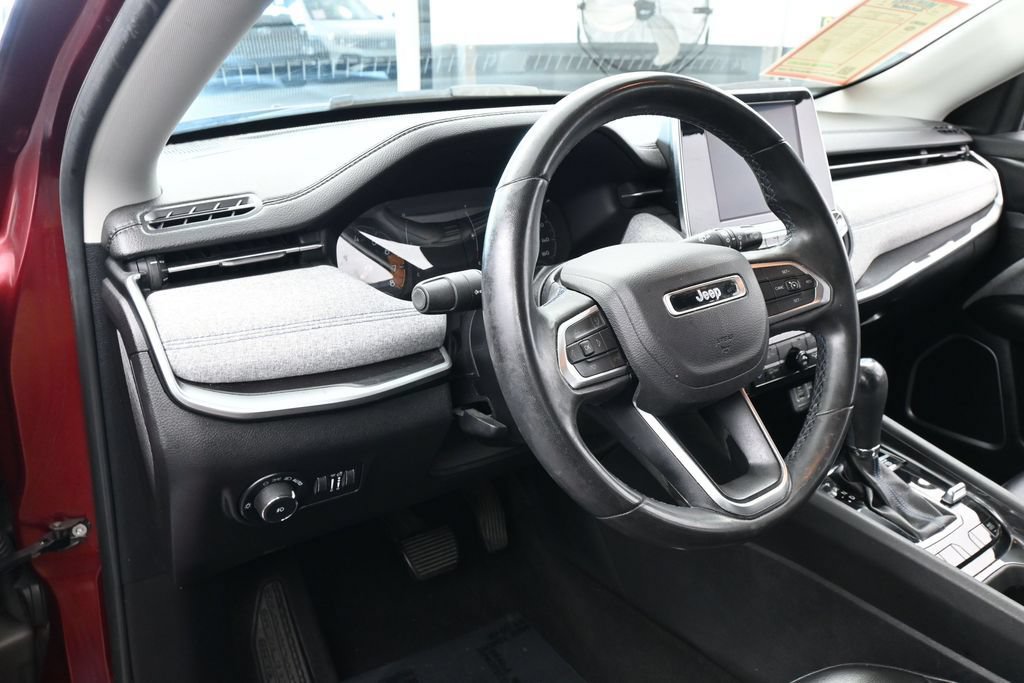 Used 2022 Jeep Compass Latitude AWD/4WD image 15