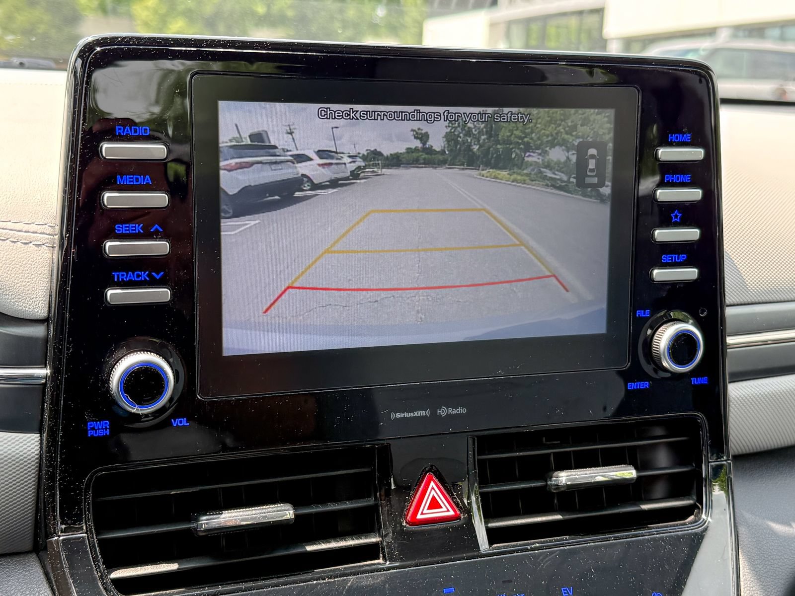Used 2020 Hyundai Ioniq SE FWD image 20