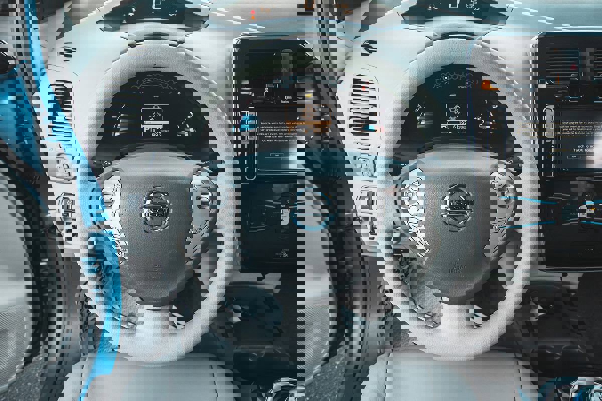 Used 2011 Nissan Leaf SL image 13