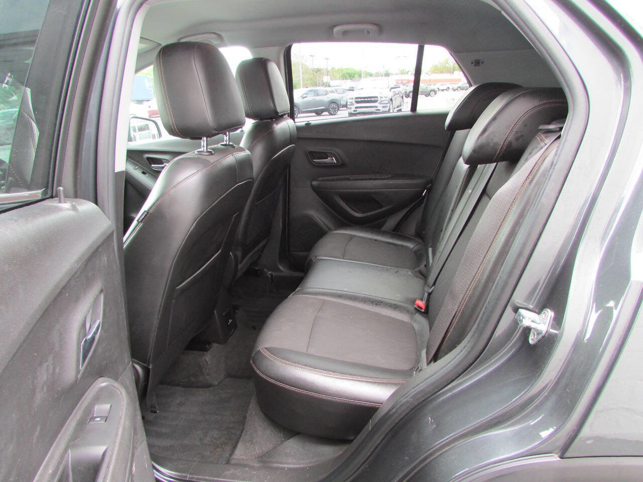 Used 2018 Chevrolet Trax LT w/ LT Convenience Package AWD/4WD image 5