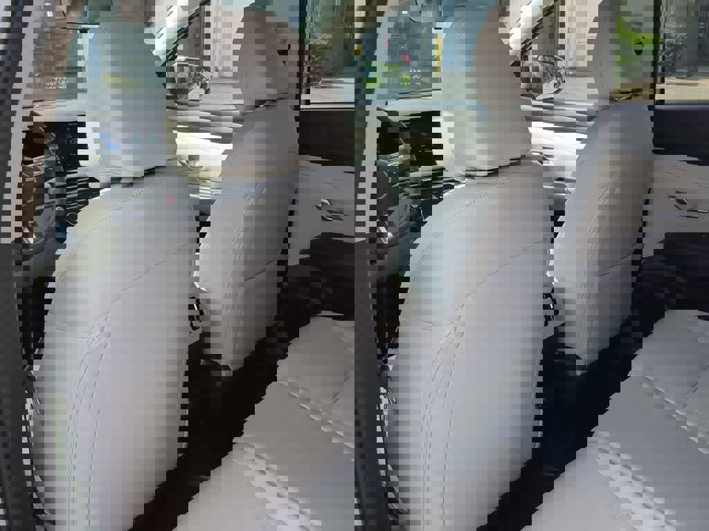 New 2026 Hyundai Tucson SEL image 19