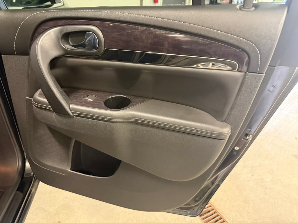 Used 2016 Buick Enclave Leather AWD/4WD image 27