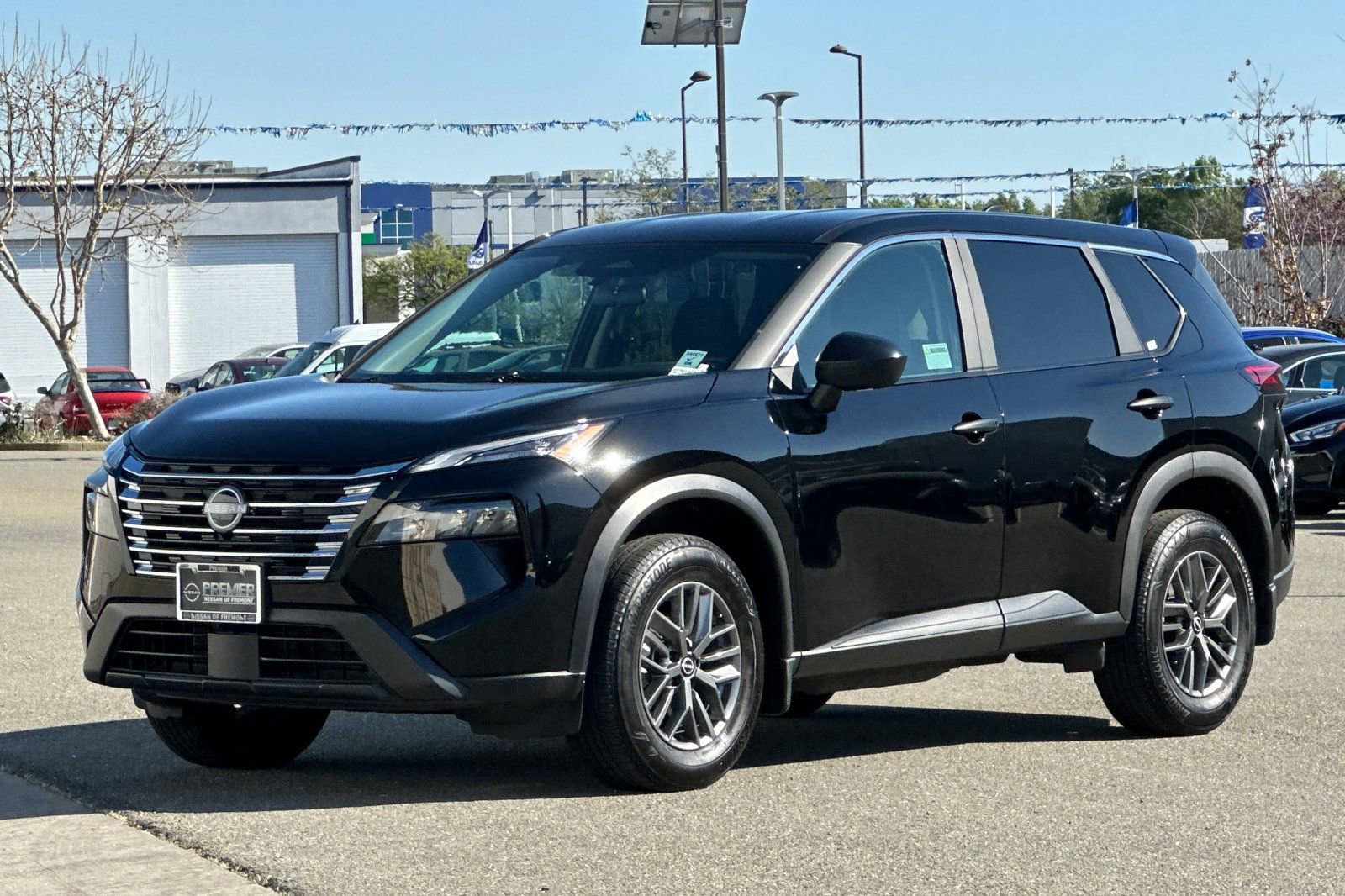 Certified 2025 Nissan Rogue S FWD image 8