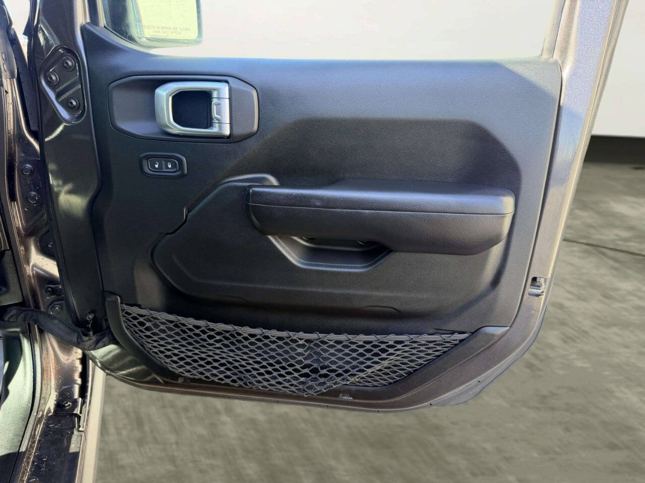 Used 2019 Jeep Wrangler Unlimited Rubicon w/ Cold Weather Group AWD/4WD image 23