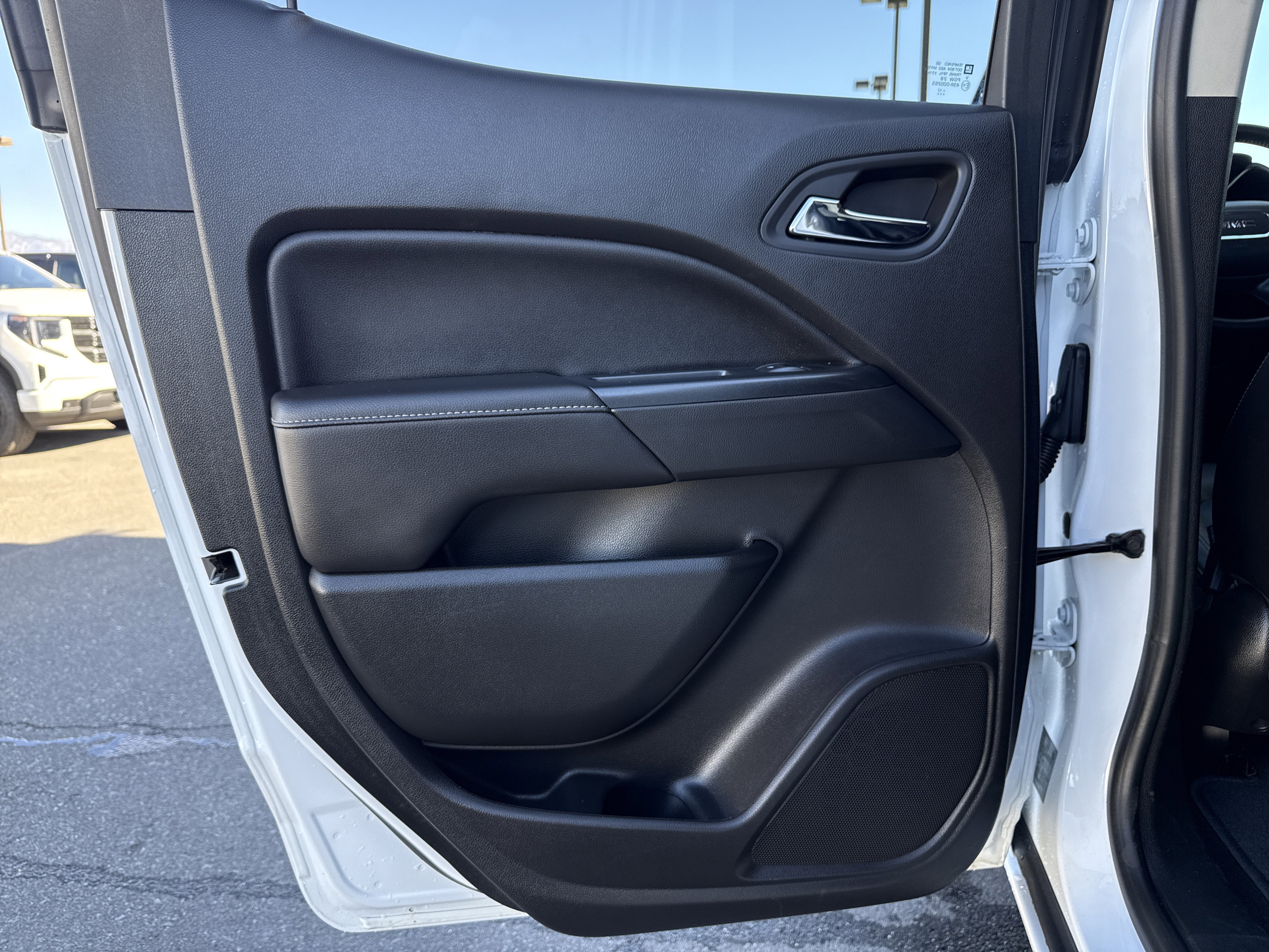 Used 2017 GMC Canyon SLT w/ Driver Alert Package image 35