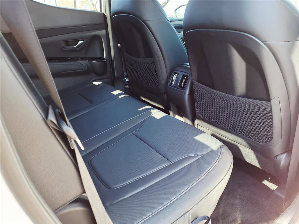 Certified 2025 Hyundai Santa Cruz Limited image 12