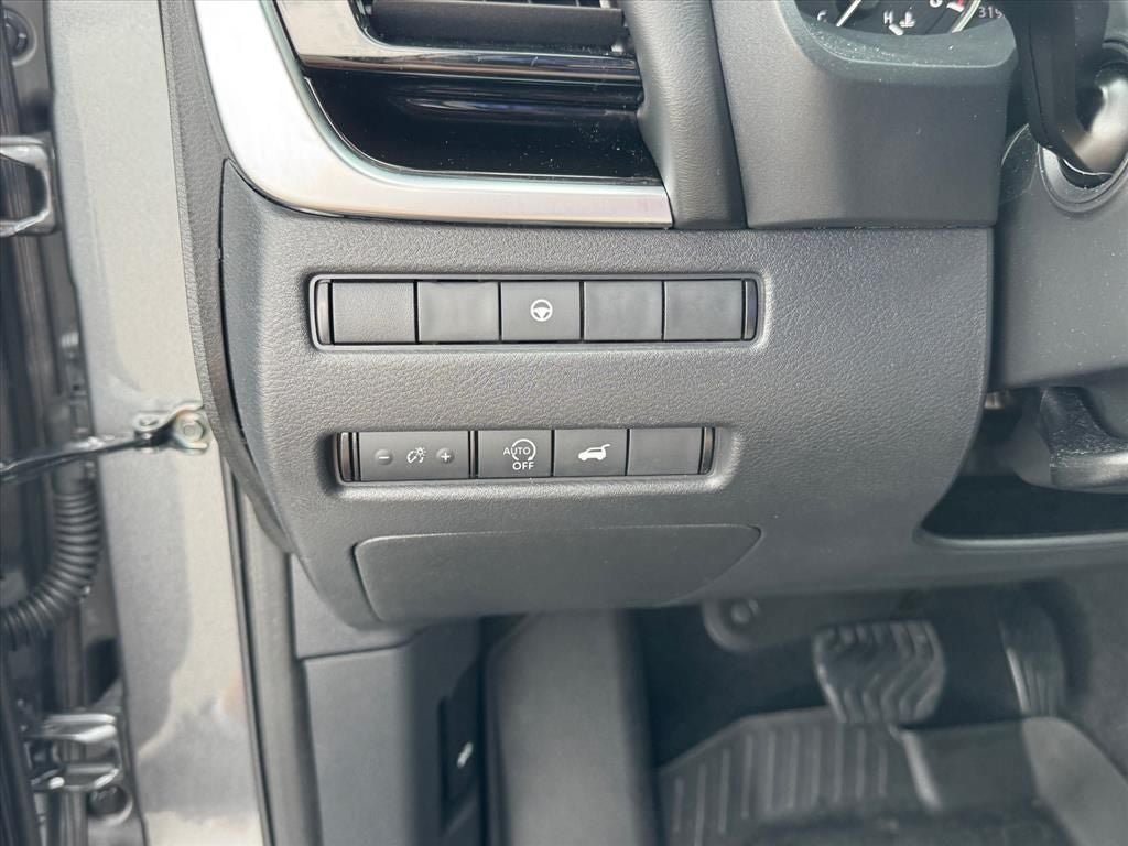 Used 2023 Nissan Rogue SL w/ SL Premium Package AWD/4WD image 17