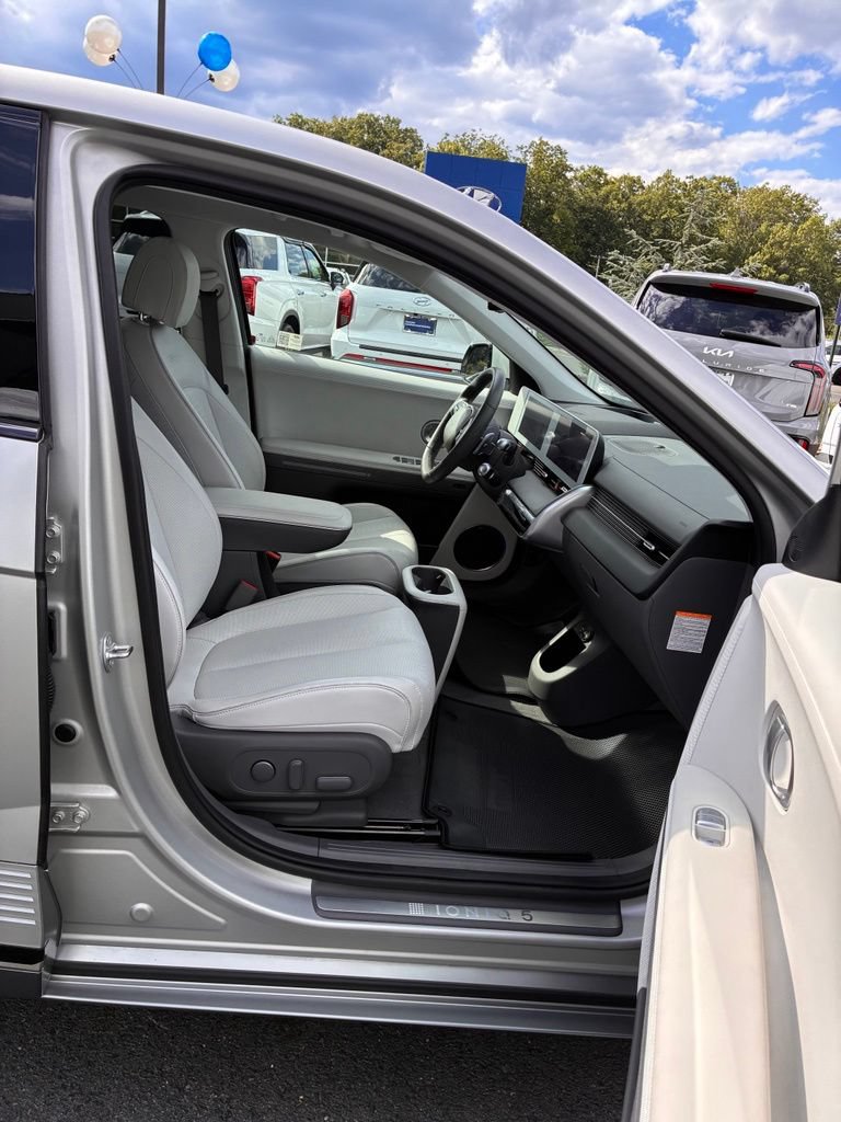 Used 2024 Hyundai Ioniq 5 Limited AWD/4WD image 24