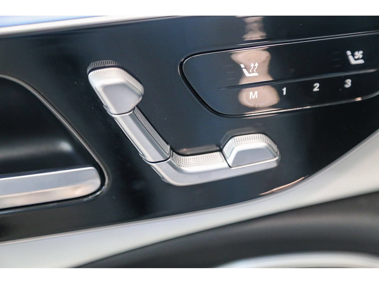 New 2026 Mercedes-Benz E 53 AMG e 4MATIC Wagon image 18