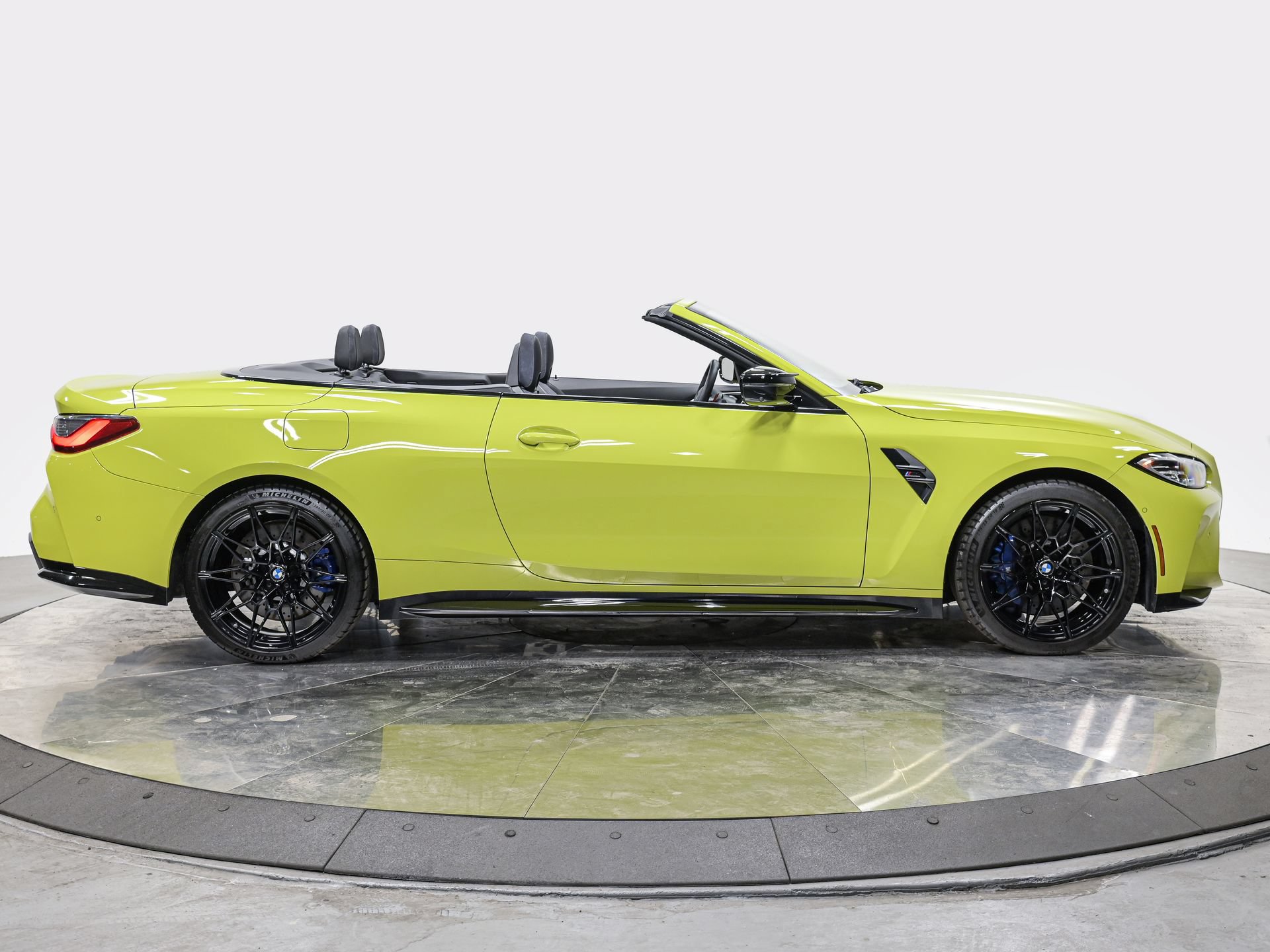 Used 2024 BMW M4 xDrive Competition w/ Executive Package AWD/4WD image 8