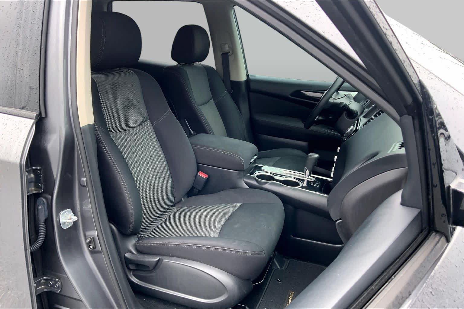 Used 2017 Nissan Pathfinder S FWD image 9