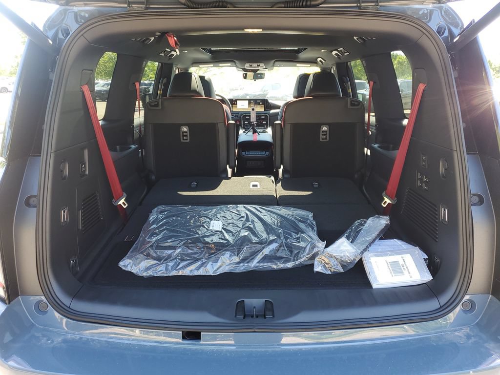 New 2026 Nissan Armada NISMO AWD/4WD image 9