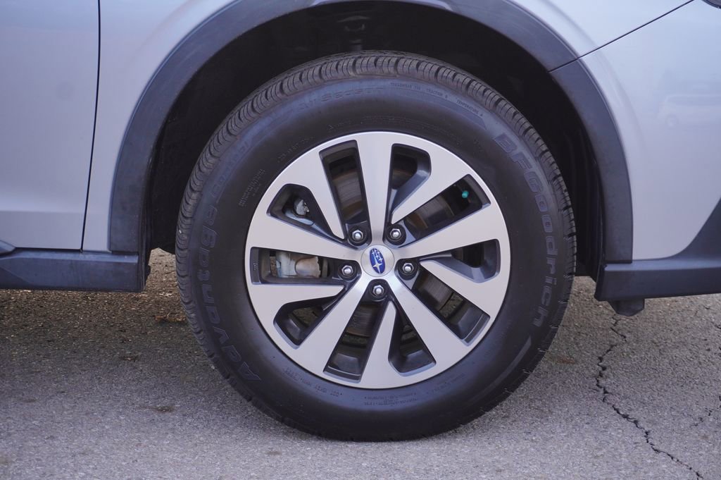Used 2021 Subaru Outback 2.5i image 13