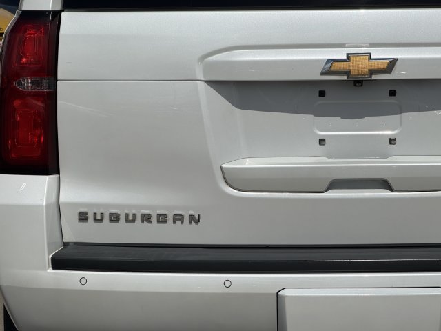 Used 2018 Chevrolet Suburban LT RWD image 8