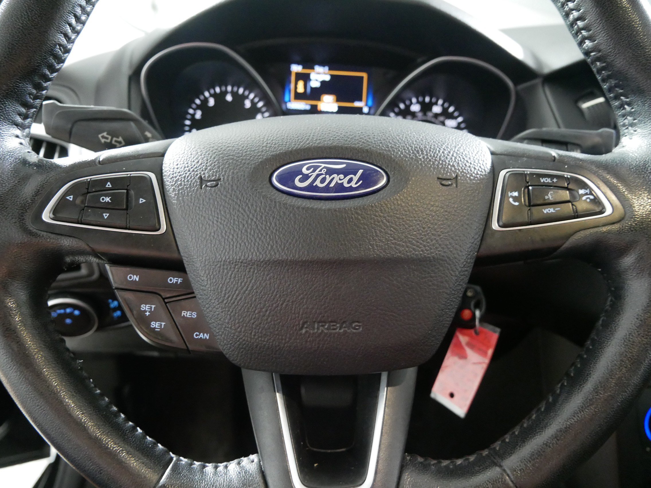 Used 2017 Ford Focus SEL w/ Cold Weather Package FWD image 25