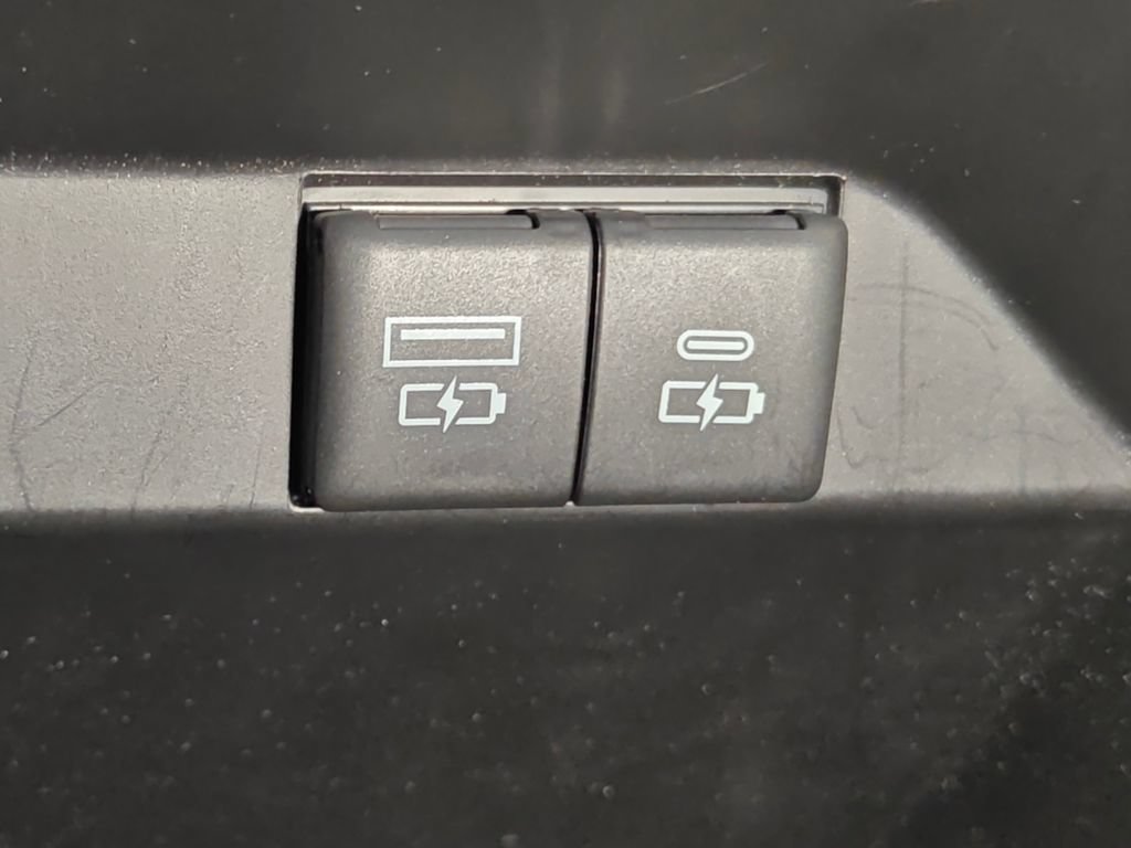 Used 2021 Toyota Camry XLE AWD/4WD image 44