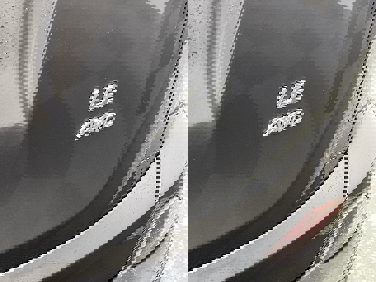 Used 2017 Toyota RAV4 LE w/ Carpet Mat Package image 23