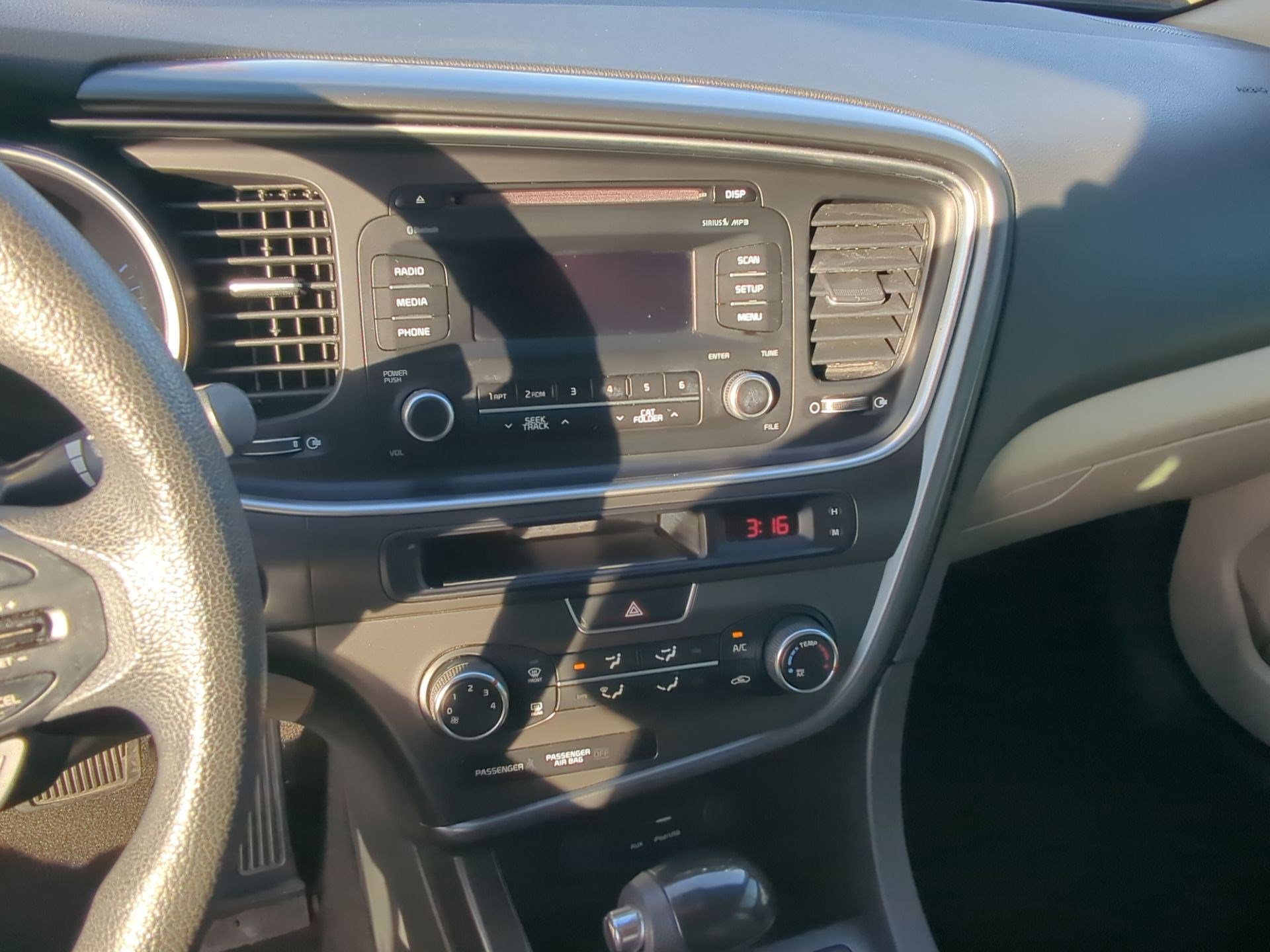 Used 2015 Kia Optima LX image 19